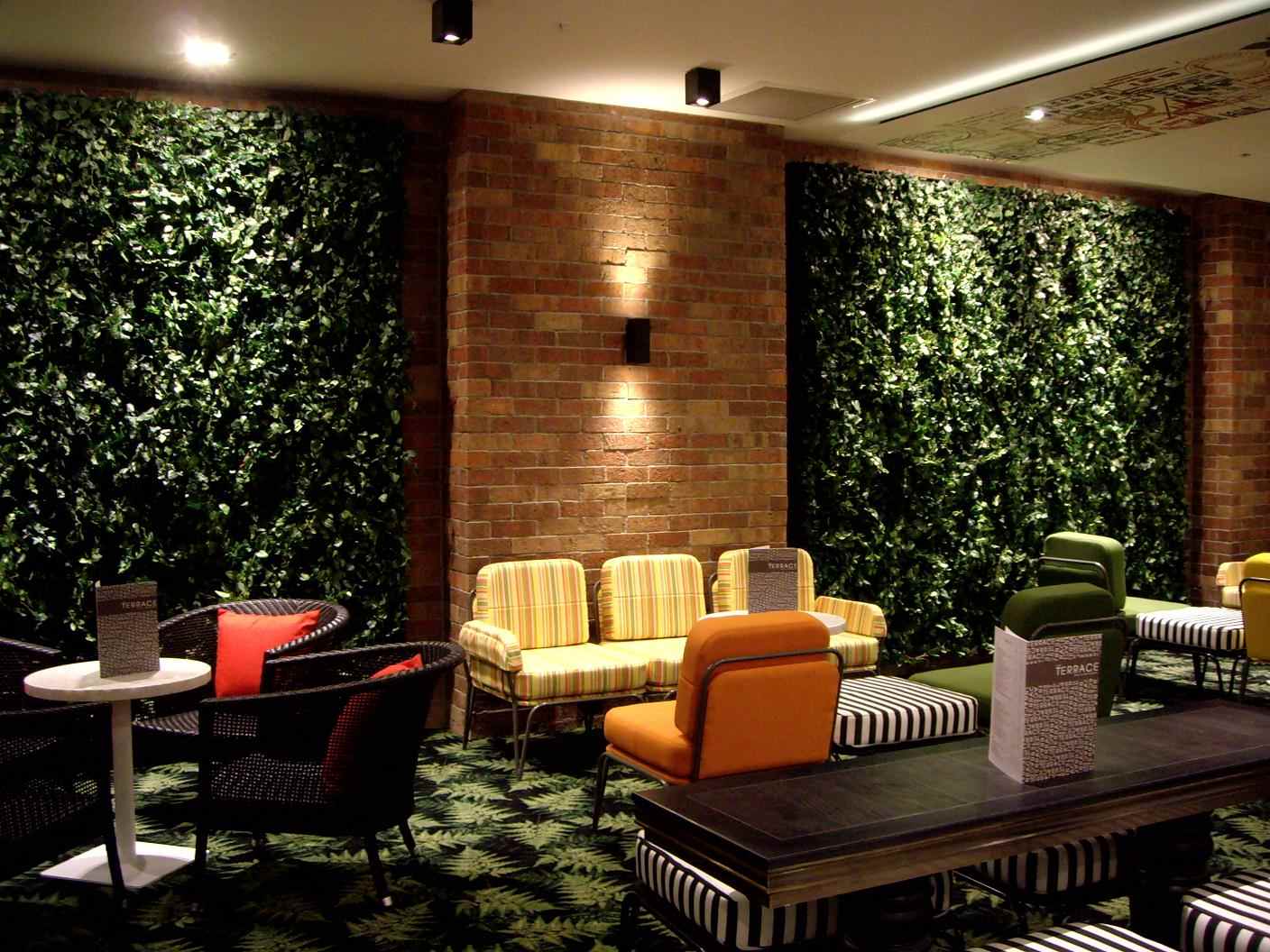Stemporium Vertical Garden Walls - Terrace Bar Sydney International Airport